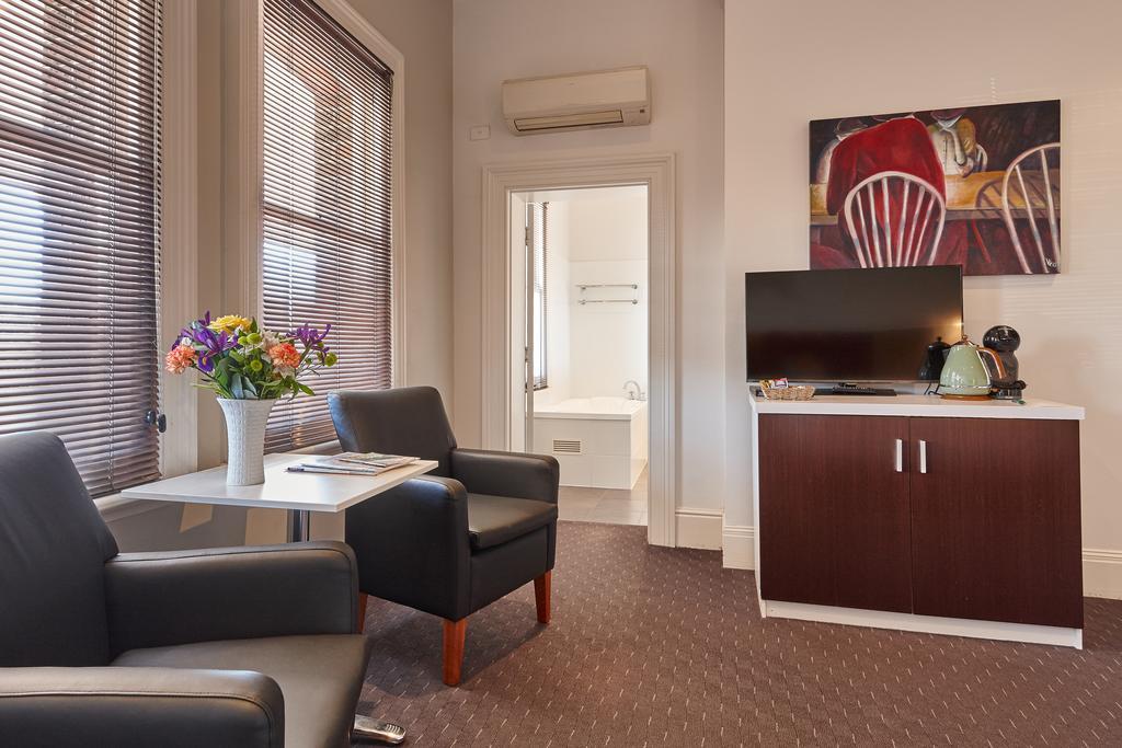 Auldington Hotel ลอนเชสตัน ภายนอก รูปภาพ