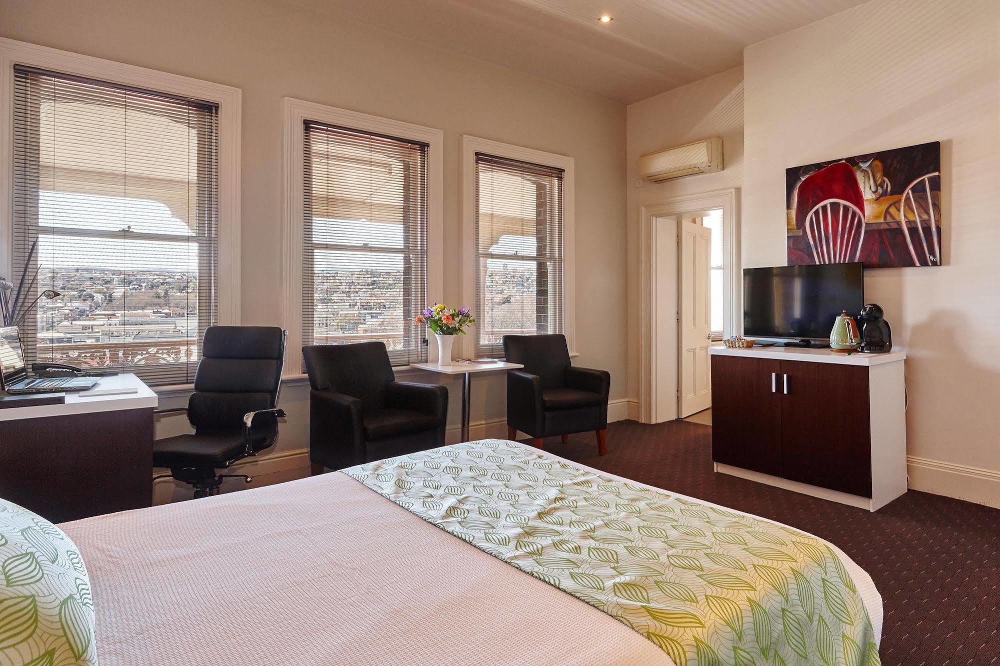 Auldington Hotel ลอนเชสตัน ภายนอก รูปภาพ
