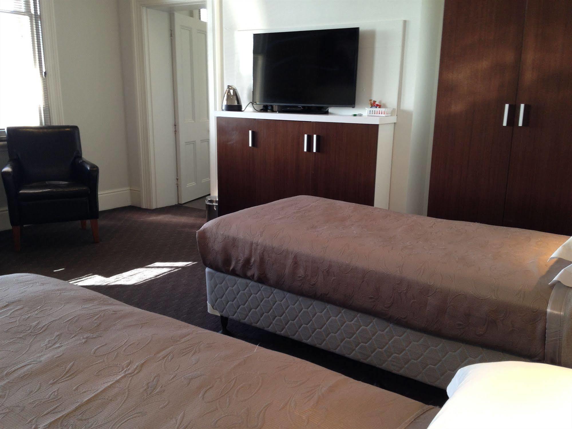 Auldington Hotel ลอนเชสตัน ภายนอก รูปภาพ