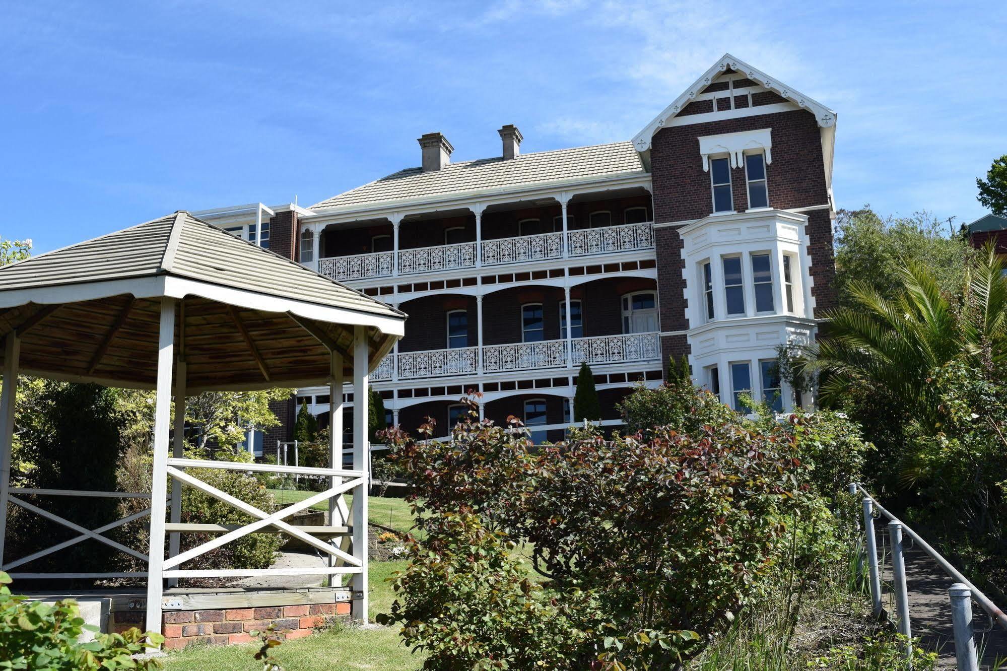 Auldington Hotel ลอนเชสตัน ภายนอก รูปภาพ